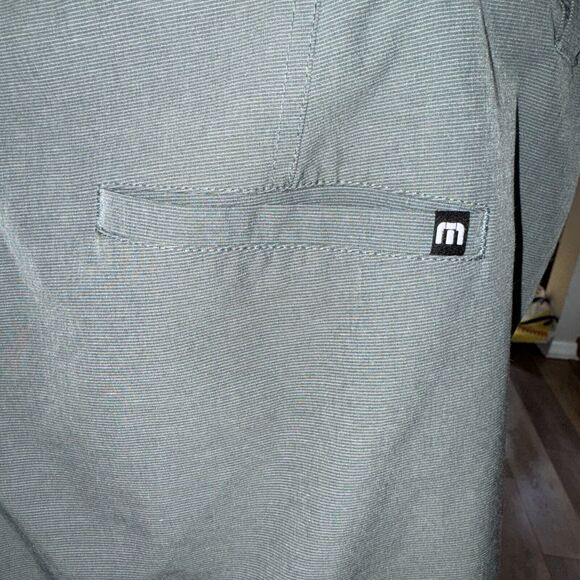 Travis Matthew Shorts 42 Men Golf Stretch Performance Casual Weathered Green - Picture 6 of 7